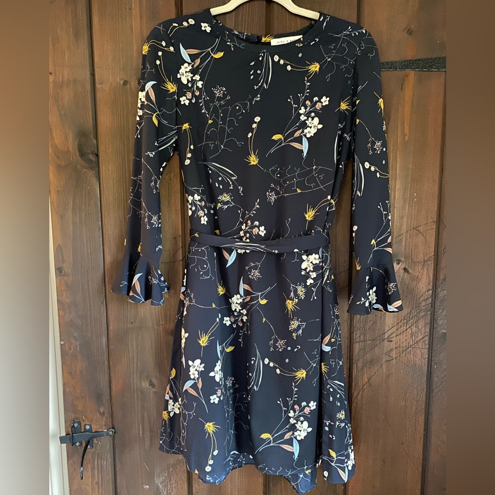 mika & gali Women’s floral dress navy with flowers size XS